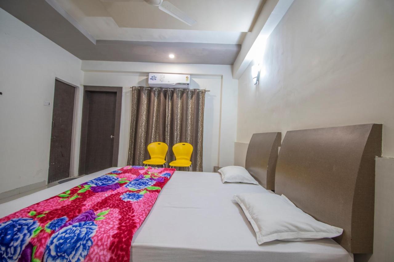 Hotel Yogiraj Palace Shegaon Exterior foto