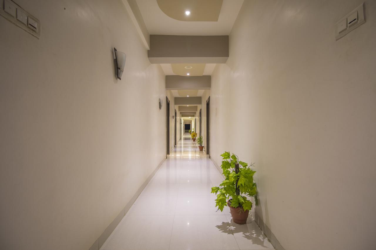 Hotel Yogiraj Palace Shegaon Exterior foto