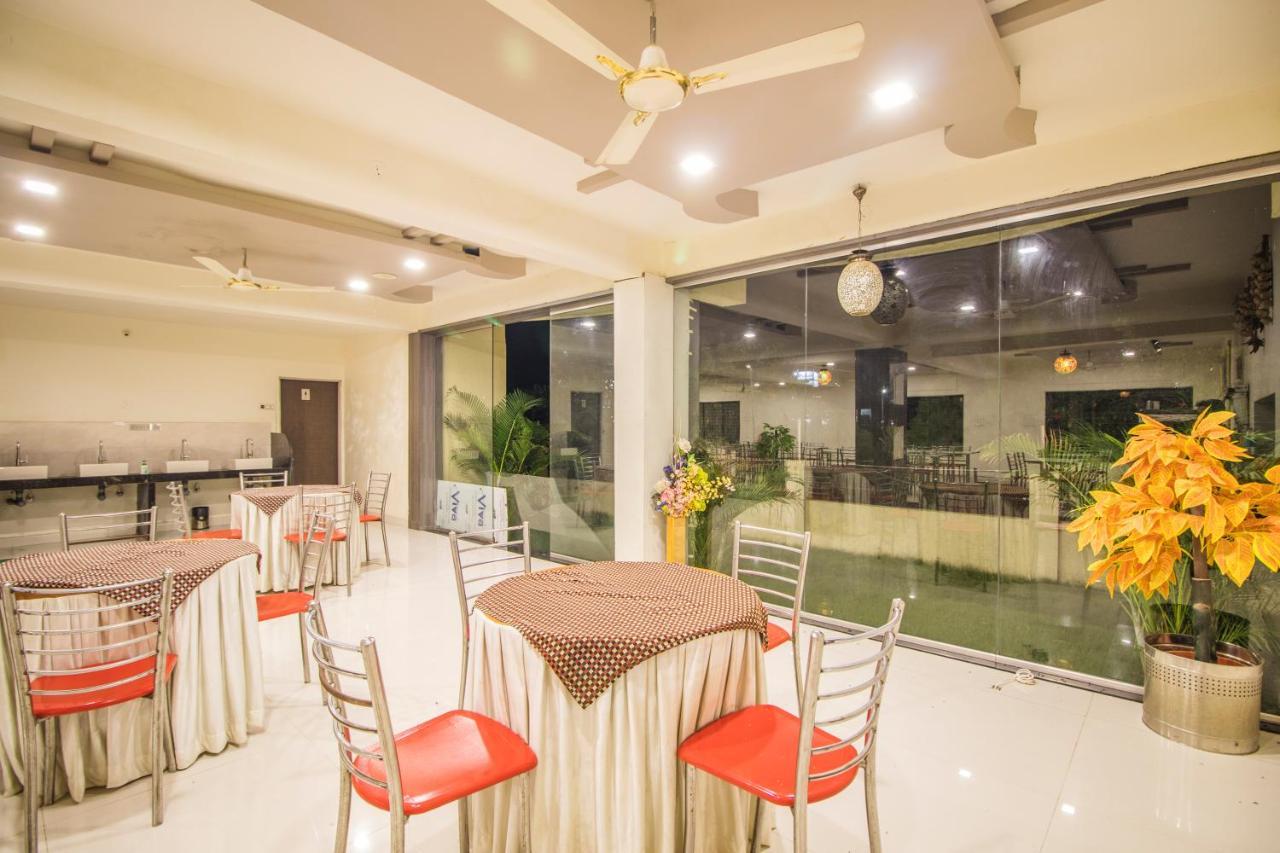 Hotel Yogiraj Palace Shegaon Exterior foto